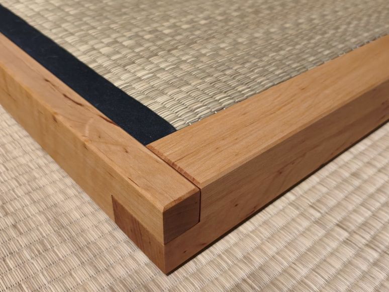 Tatami-Rahmen mit Tatami-Matte (nicht enthalten)